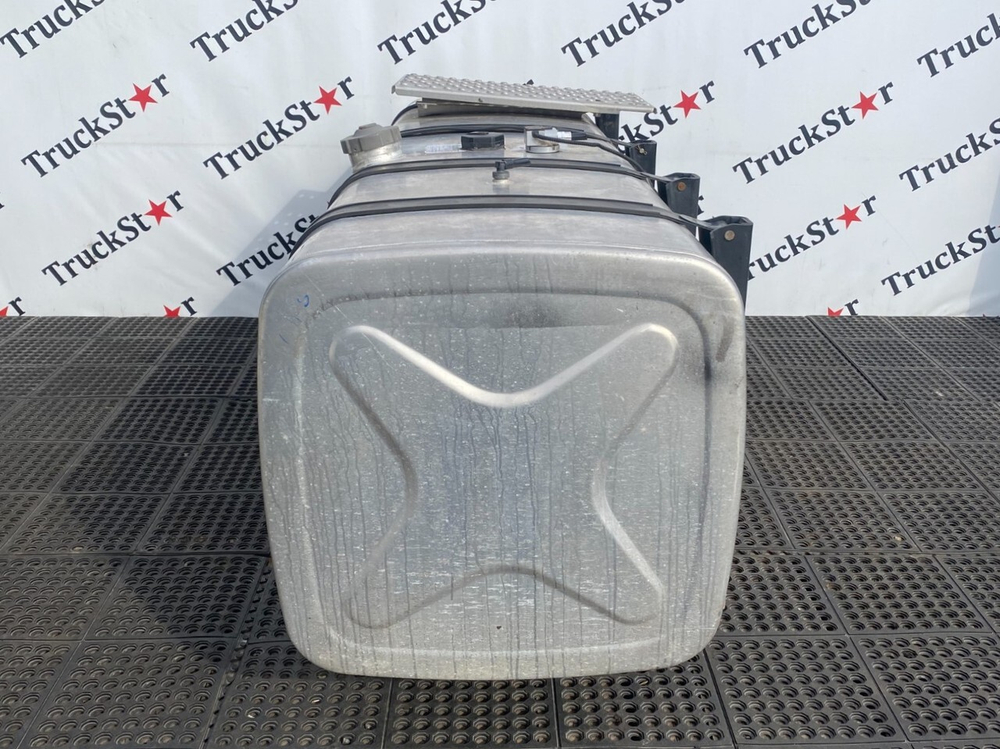 Бак топливный в сборе 700L 2023г.