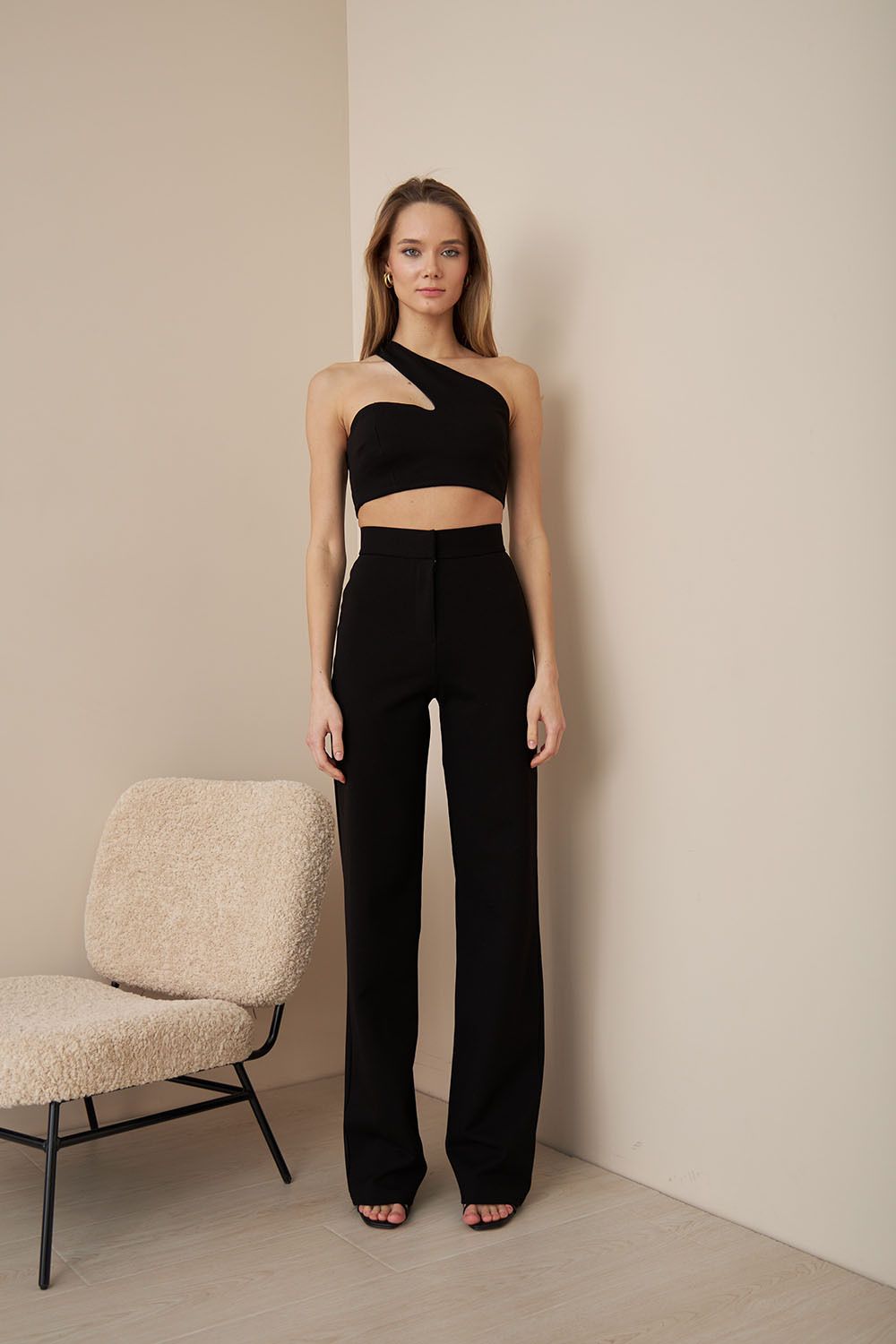 Брюки прямые из джерси черного цвета