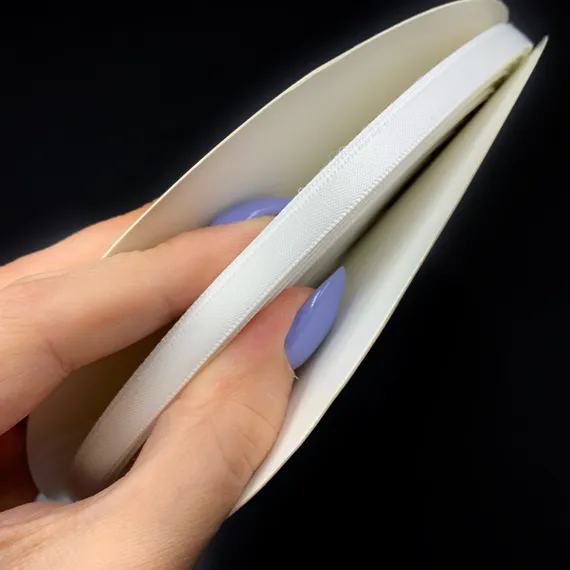 Атласная лента 6 мм, молочная