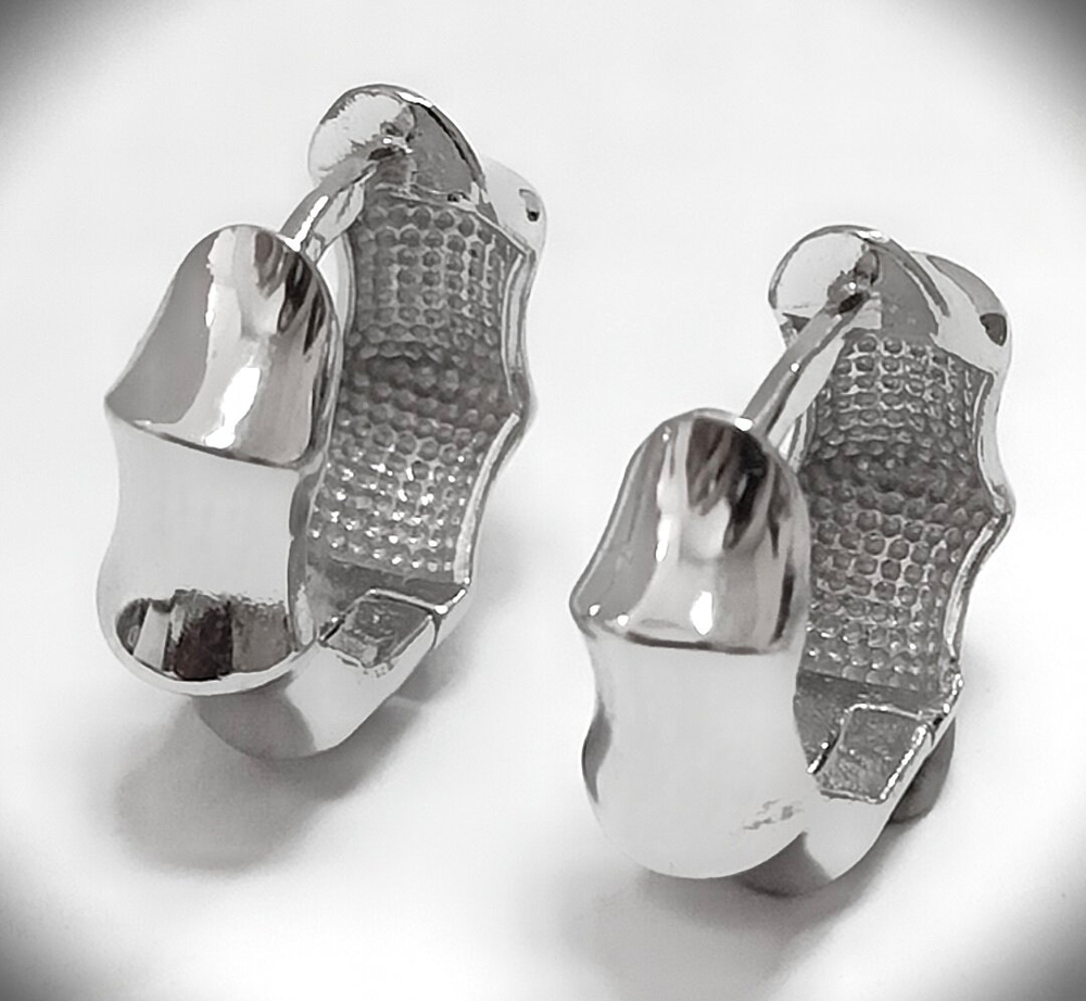 Ювелирные серьги из серебра