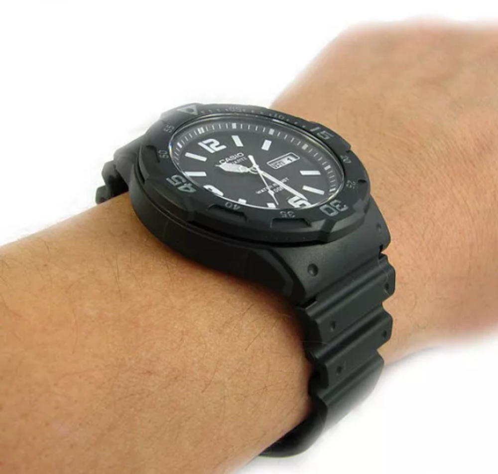 Мужские наручные часы Casio Collection MRW-200H-1B2