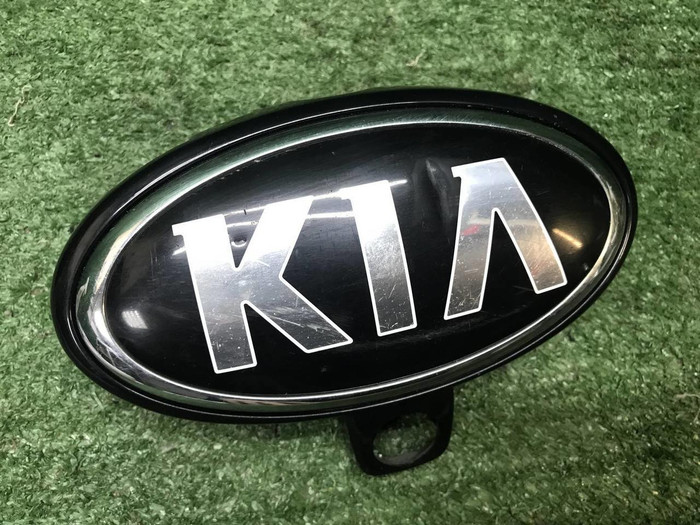 Эмблема решетки радиатора Kia Sorento 4 (20-23)