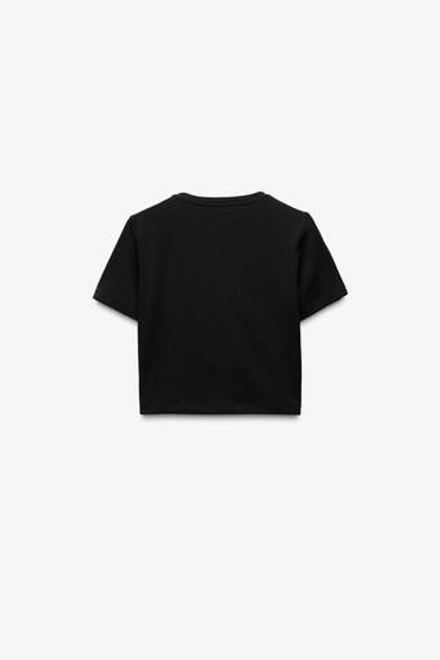 ZARA УКОРОЧЕННАЯ ФУТБОЛКА ИЗ ЭЛАСТИЧНОЙ ТКАНИ, ЧЕРНЫЙ
