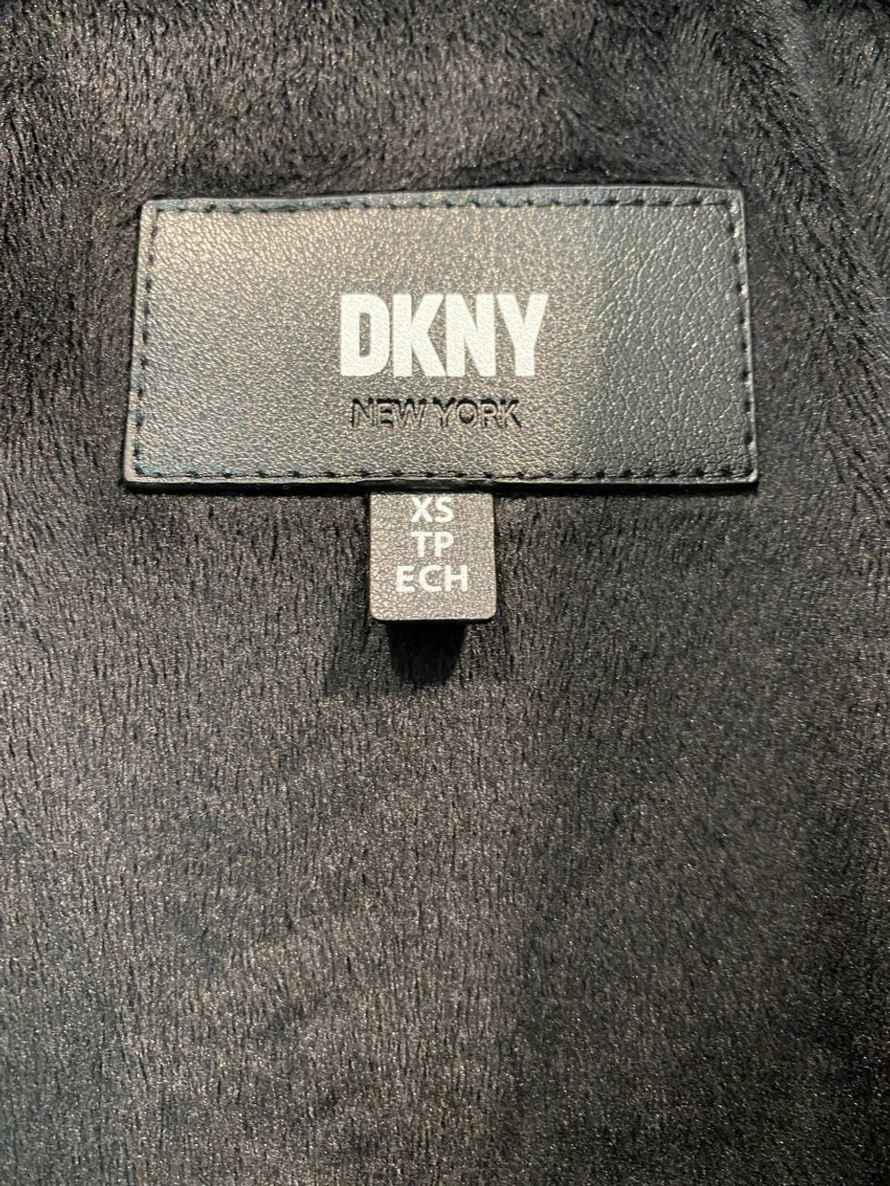 Пуховик DKNY