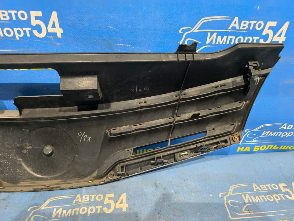 Решетка радиатора NISSAN NOTE 2008-2012