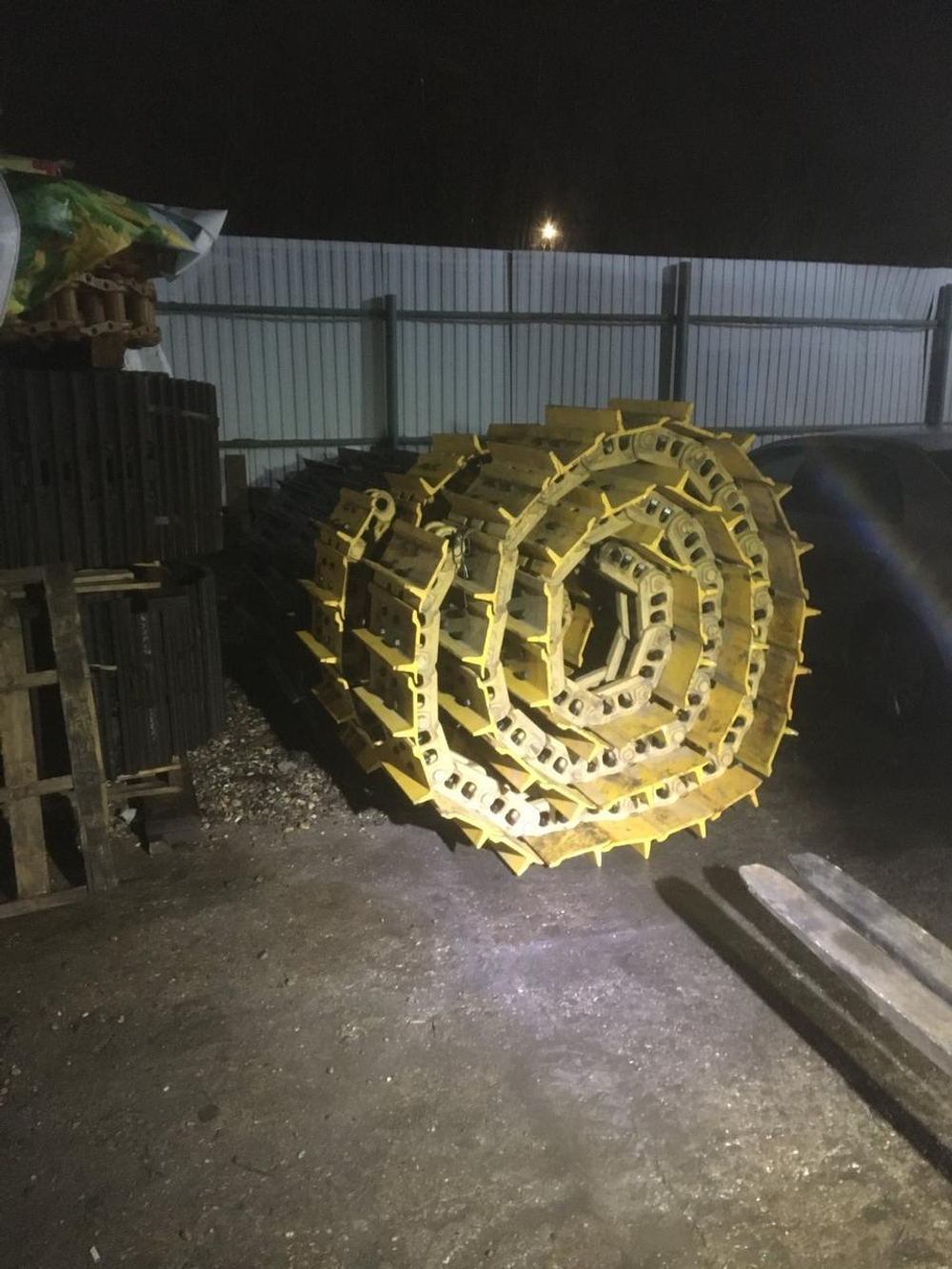 Гусеница Komatsu D85 41 звено 560мм башмак ITM (Италия)