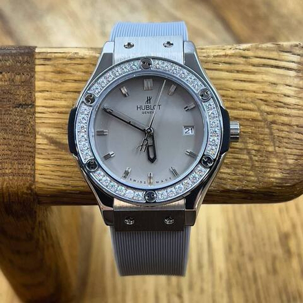 Часы Hublot