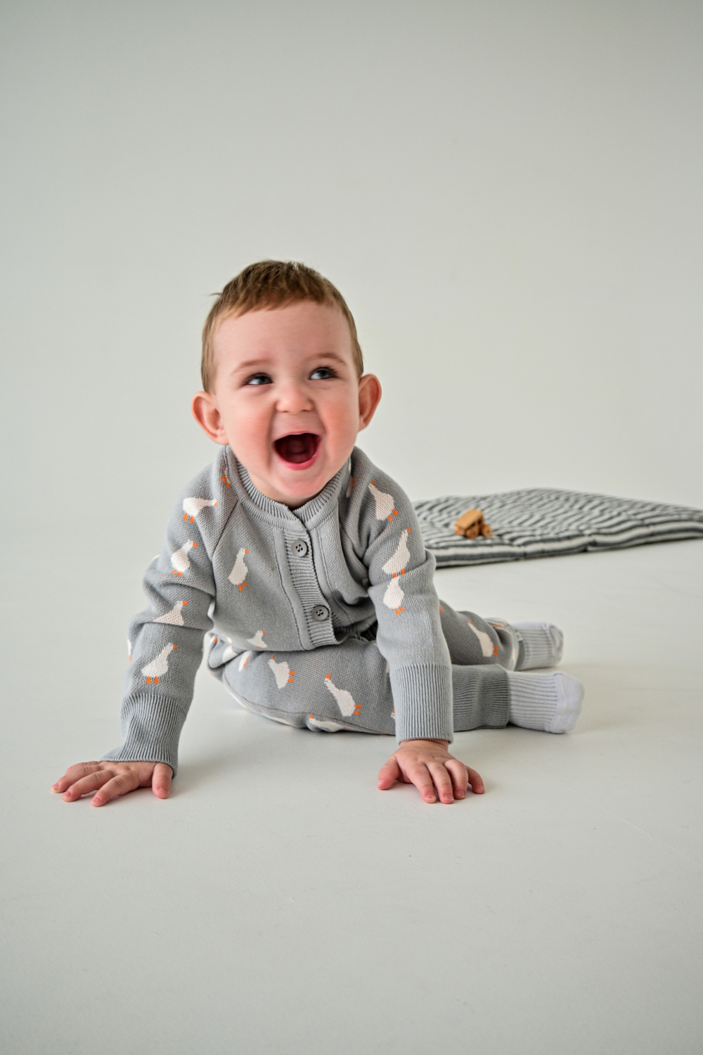 Комбинезон вязаный гуси