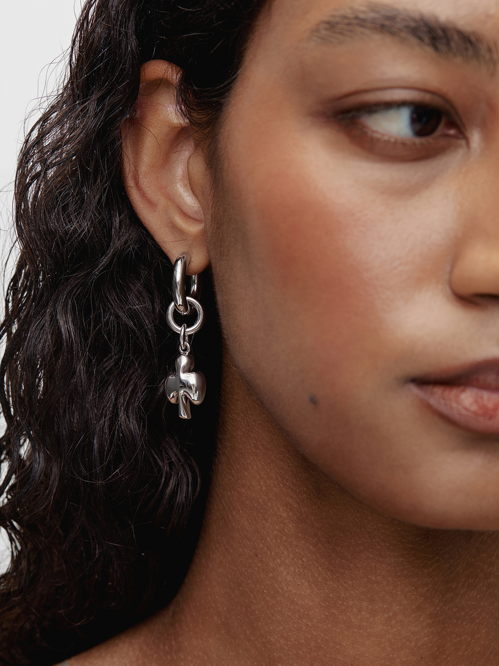 СЕРЬГИ "WINKING CLUB".