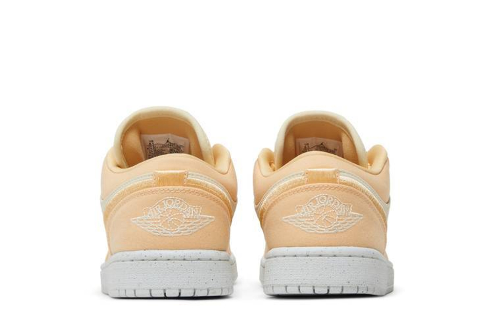 Кроссовки Jordan Air Jordan 1 Low Se "Canvas" (Женская размерная сетка)