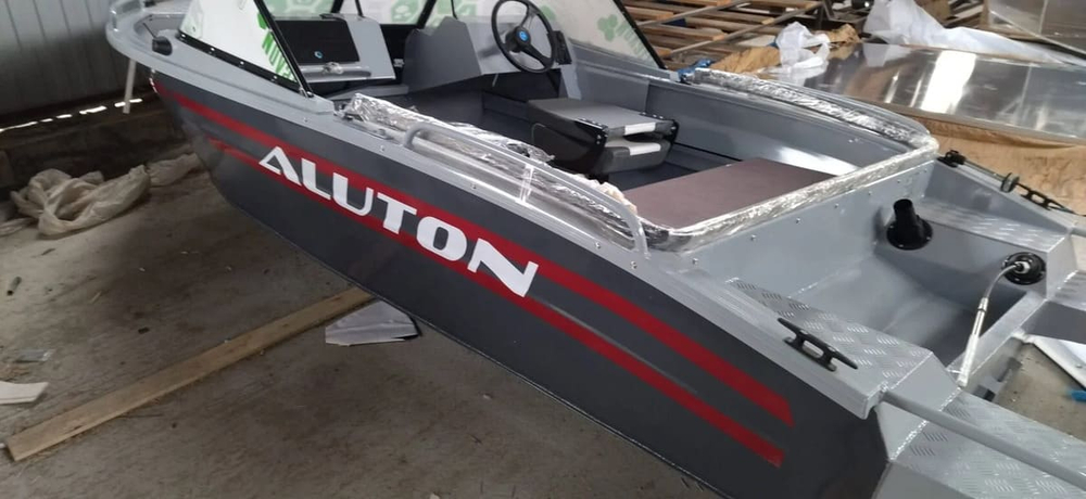 Катер-лодка алюминиевая ALUTON 460DC