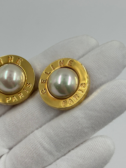 Клипсы с «жемчугом» Celine