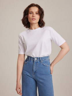 Футболка со съемными подплечниками белая