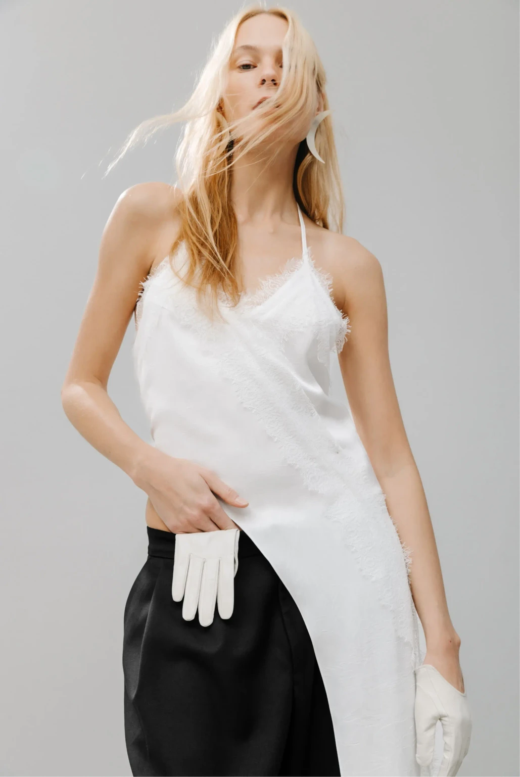 Топ с кружевом белый