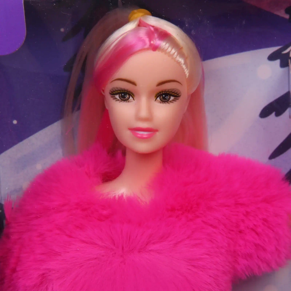 Кукла «На лыжах с Элли», с аксессуарами, кор. 32,5*5*18 см