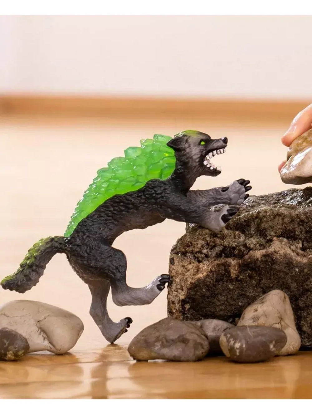 Фигурка Каменный волк Schleich 70153