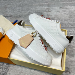 Louis Vuitton Time Out