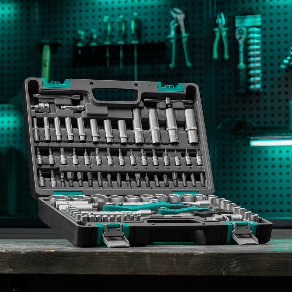 Набор инструментов 1/2", 1/4", CrV, 12 гранные головки, пластиковый кейс, 94 предмета Stels