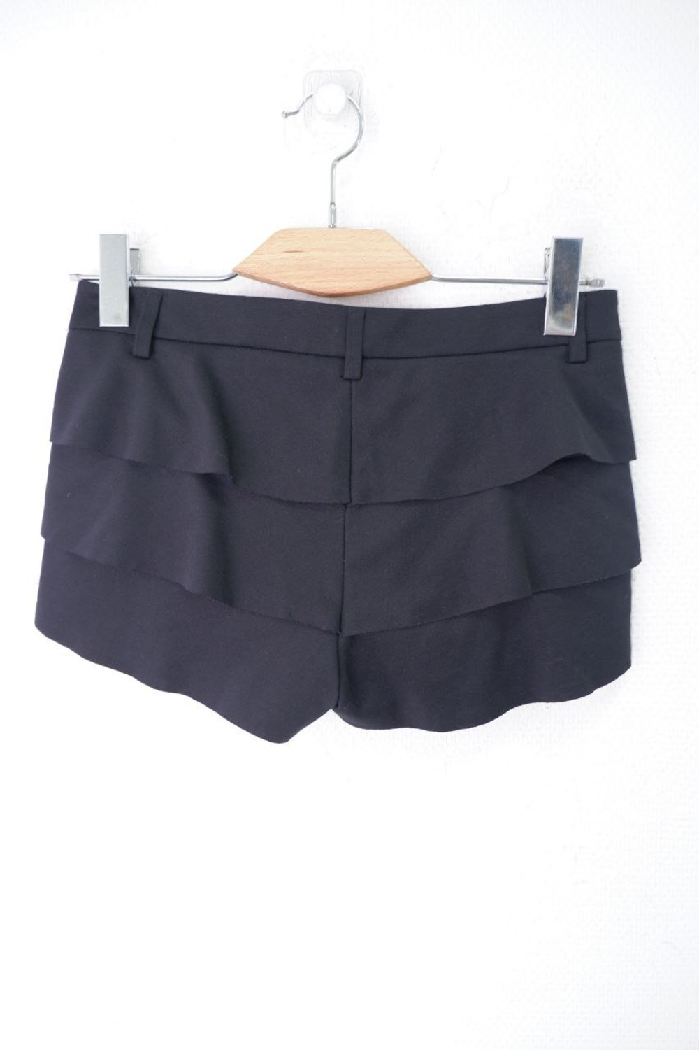 Шорты Kira Plastinina с рюшами 42 размер