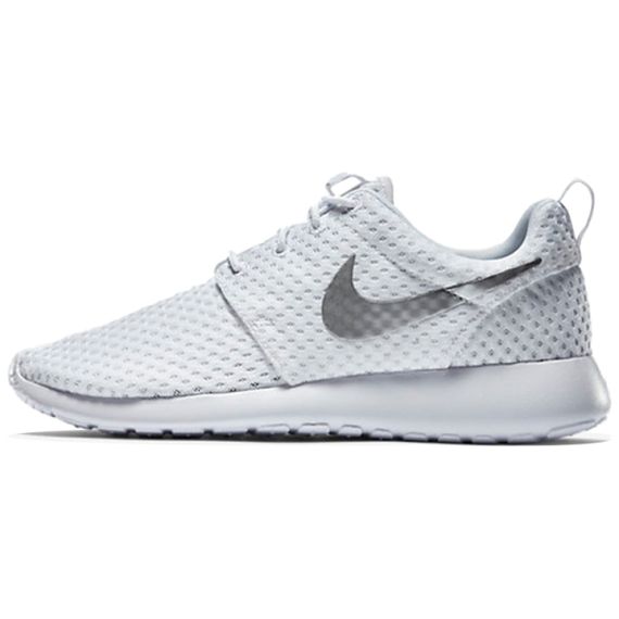 NIKE Roshe One Беговые кроссовки Низкие Женские