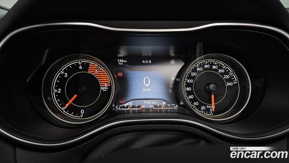 Jeep Cherokee (KL) 2.2 Дизель Overland 4WD (11.2019)