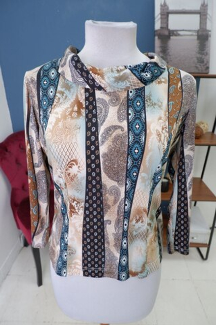 Джемпер стильный 44 размер