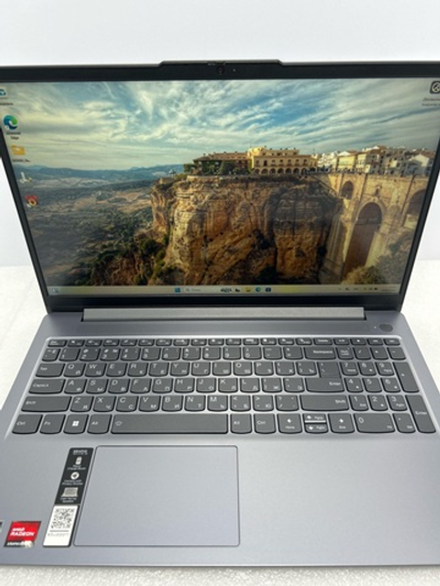 Ноутбук Lenovo IdeaPad Slim 3 15ABR8 (82XM00FYIN) 15.6"/AMD Ryzen 5 7530U/RAM 8GB/SSD 512GB/AMD Radeon Graphics/1920x1080/IPS/DOS/Подсветка кл-ры: LED/серый. Состояние: A1