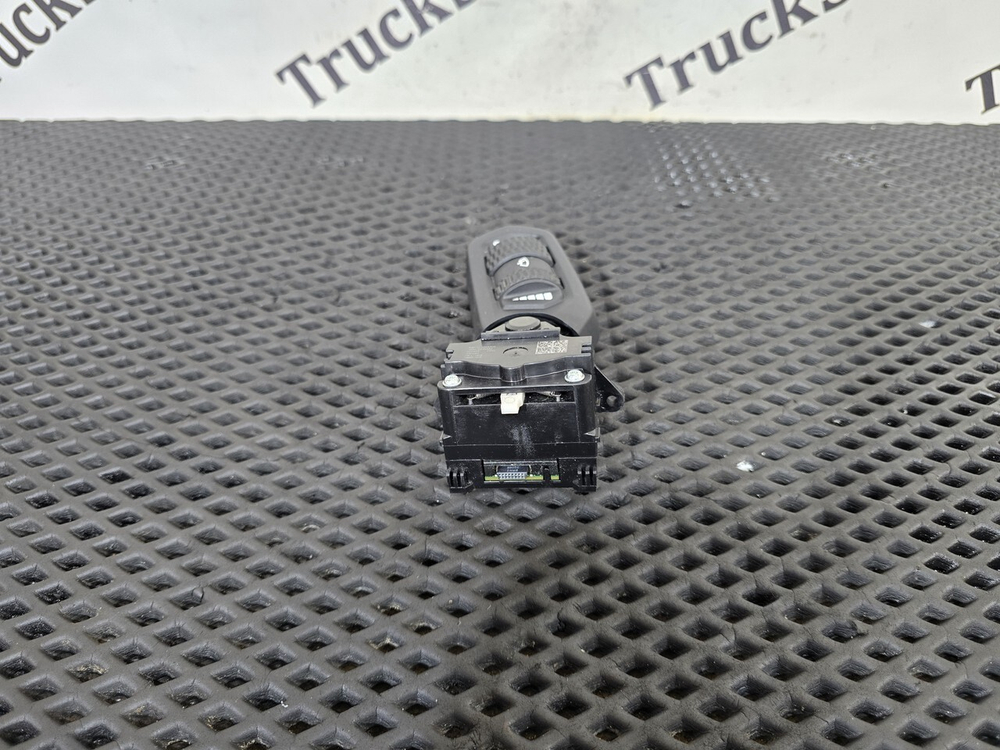 Переключатель подрулевой левый 2023г