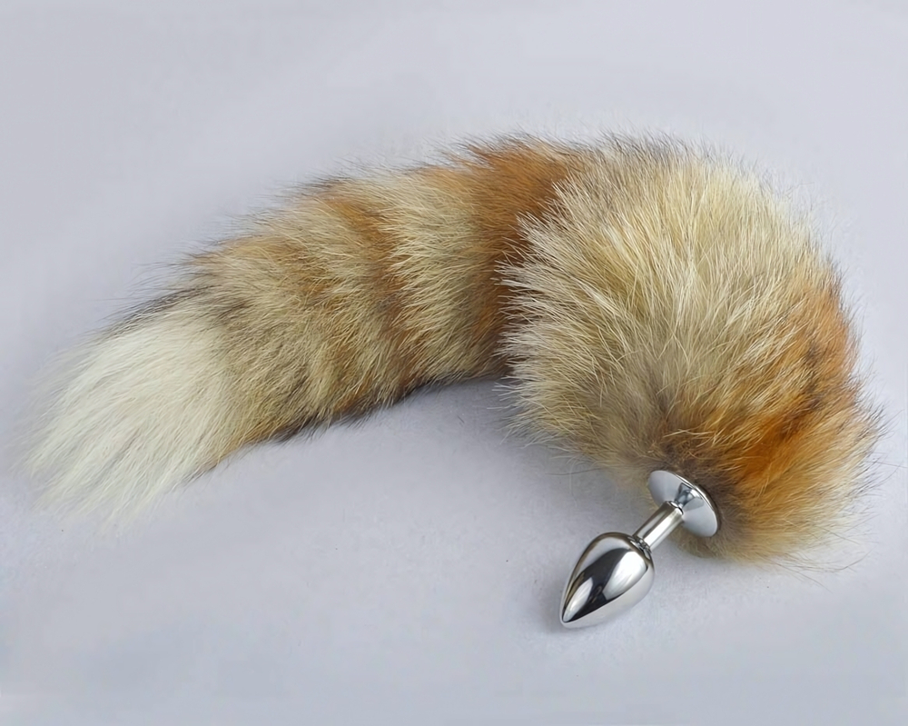 Серебристая анальная пробка с натуральным лисьим хвостом (Цвет: серебристый)