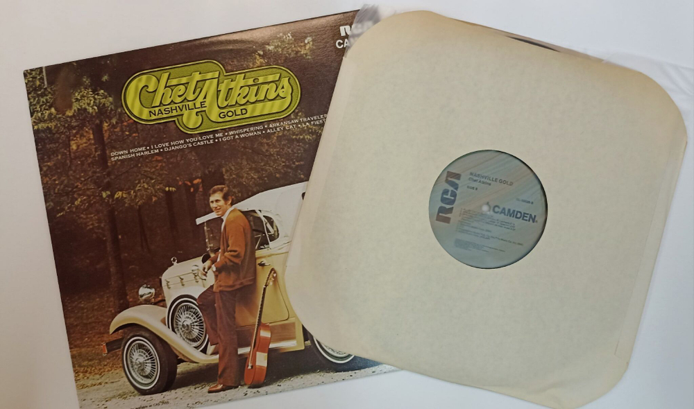 Винтажная виниловая пластинка LP Chet Atkins Nashville Gold (Canada 1981)