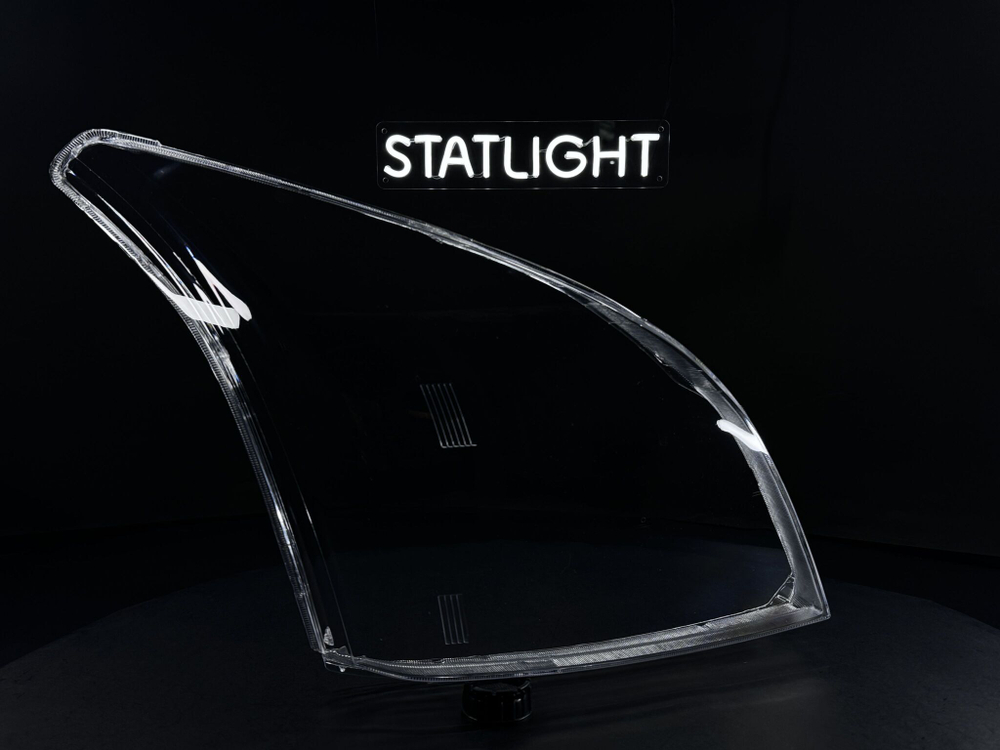 Правое стекло фары Toyota Prado 120 2003-2008