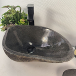 Раковина из речного камня RS-65177 46*32*15 0856