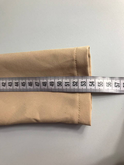 Платье базового оттенка, визуально 42 размер