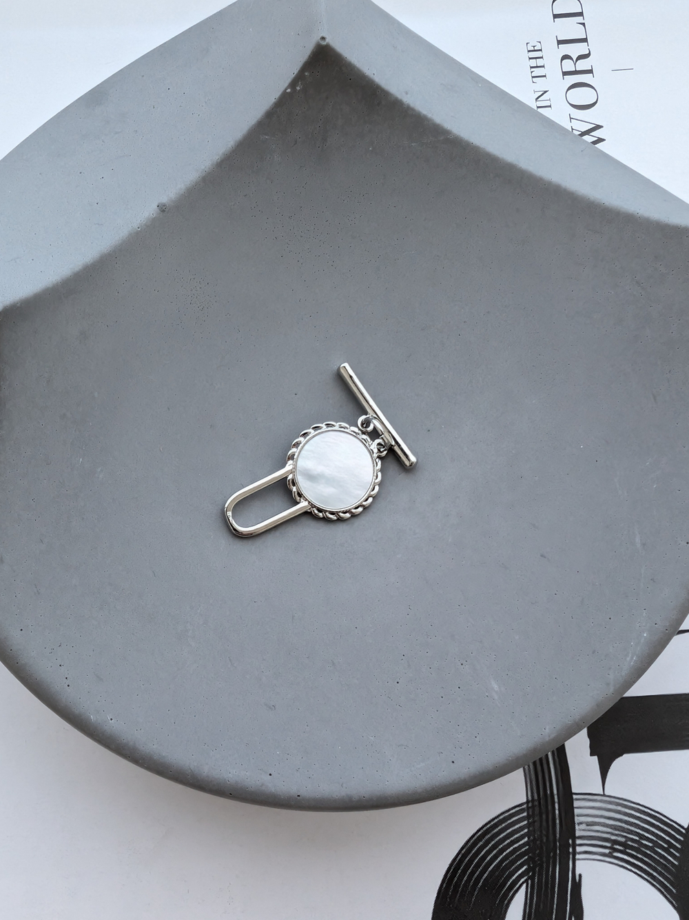 Замок тогл с перламутром