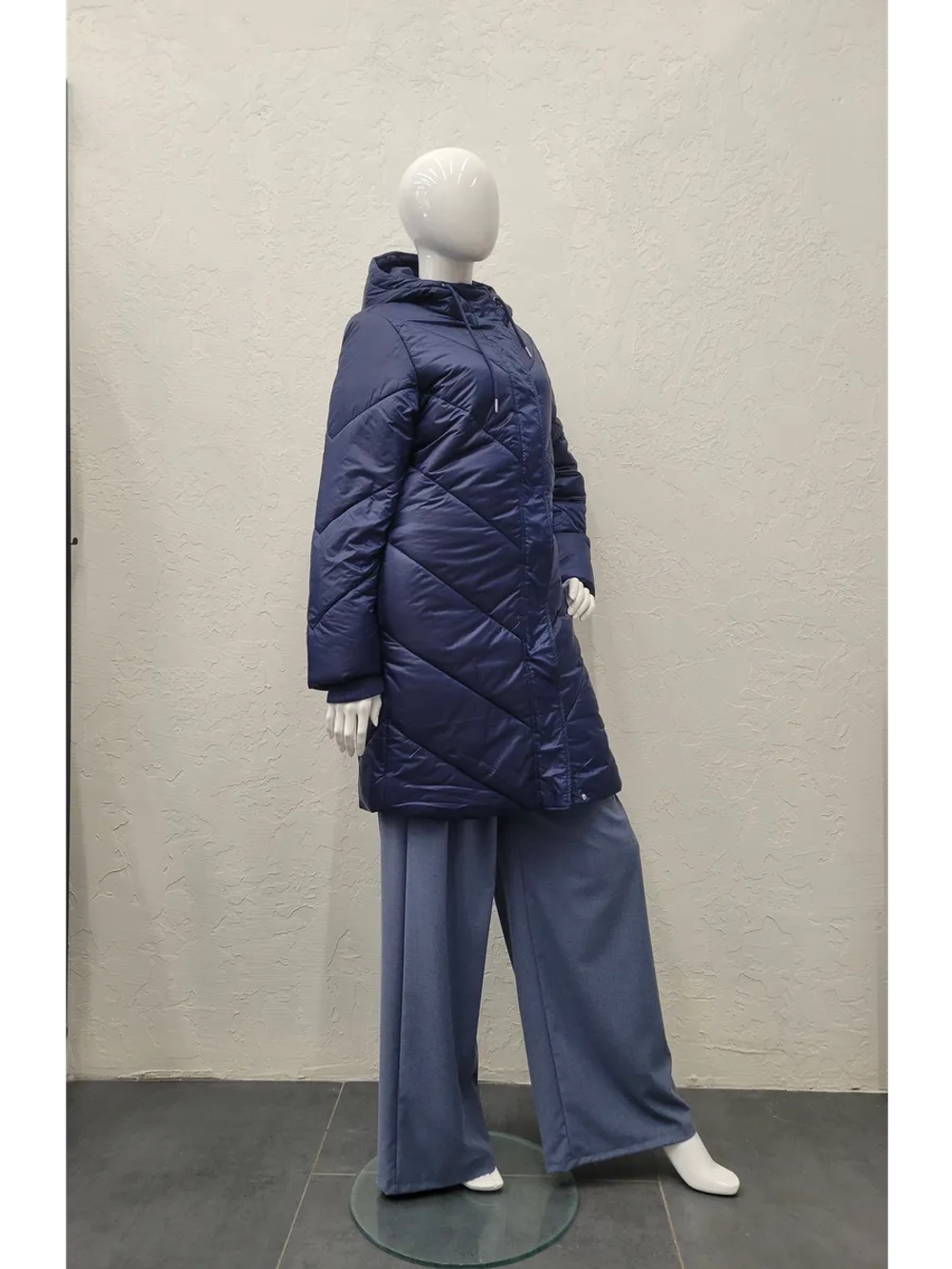 Пальто с капюшоном демисезонное