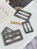 Пряжка серая матовая с прожилками