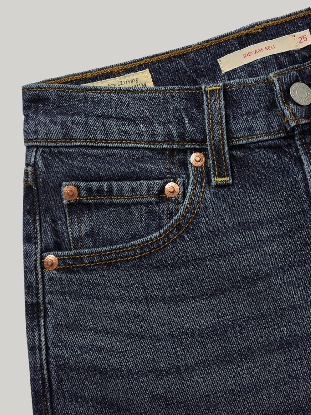 Женские джинсы клеш с завышенной талией Levi's Ribcage Bell A7503-0019