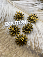 Пуговицы бронзовые в форме солнца с лицом