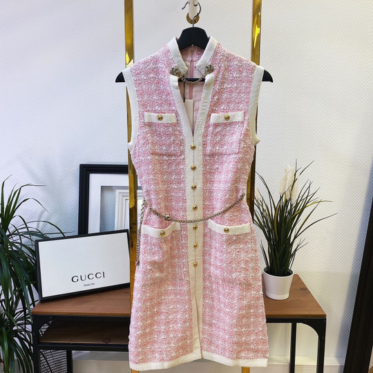 Платье из твида