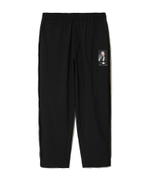 UNDERCOVER БРЮКИ ЧЕРНЫЕ С НАШИВКОЙ И АППЛИКАЦИЕЙ