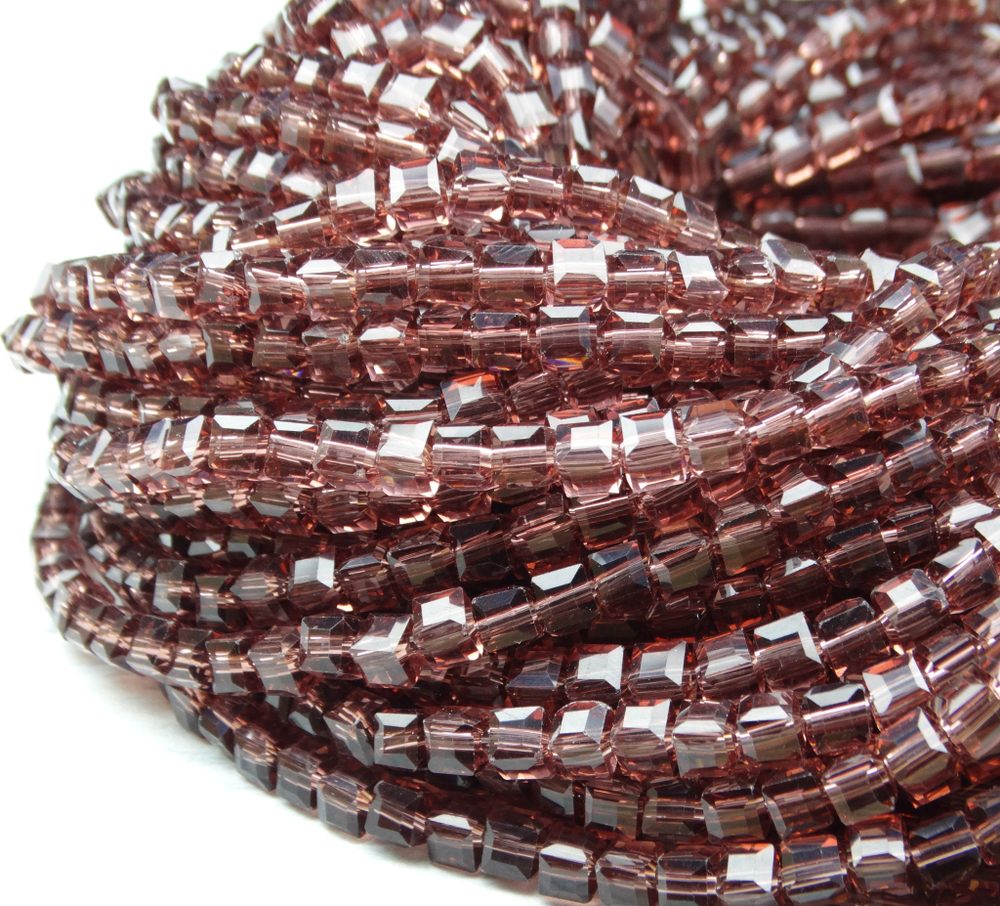 БВ011НН3 Хрустальные бусины квадратные, цвет: бургунди, размер 3 мм, кол-во: 63-65 шт.