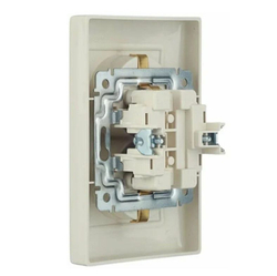 4370 Розетка двойная кремовая Legrand Valena Classic