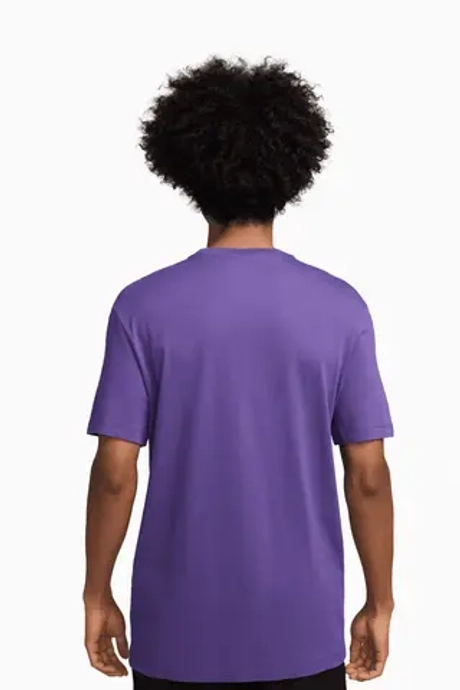 Футболка Nike Sportswear Club - фиолетовый