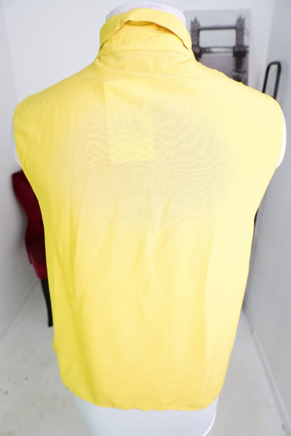 Блузка Zara яркого цвета, маркировка L, визуально на 48 размер