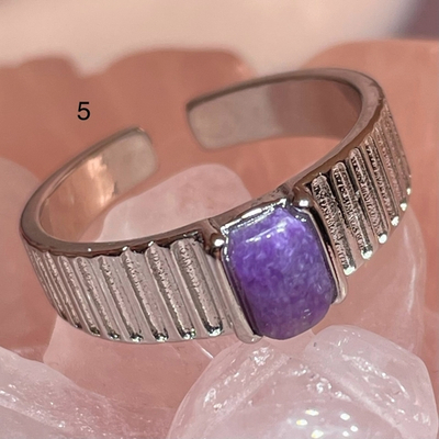 45663 Чароит Кольцо 4*6мм размер универс-й от 17 (Заряжен на Удачу)