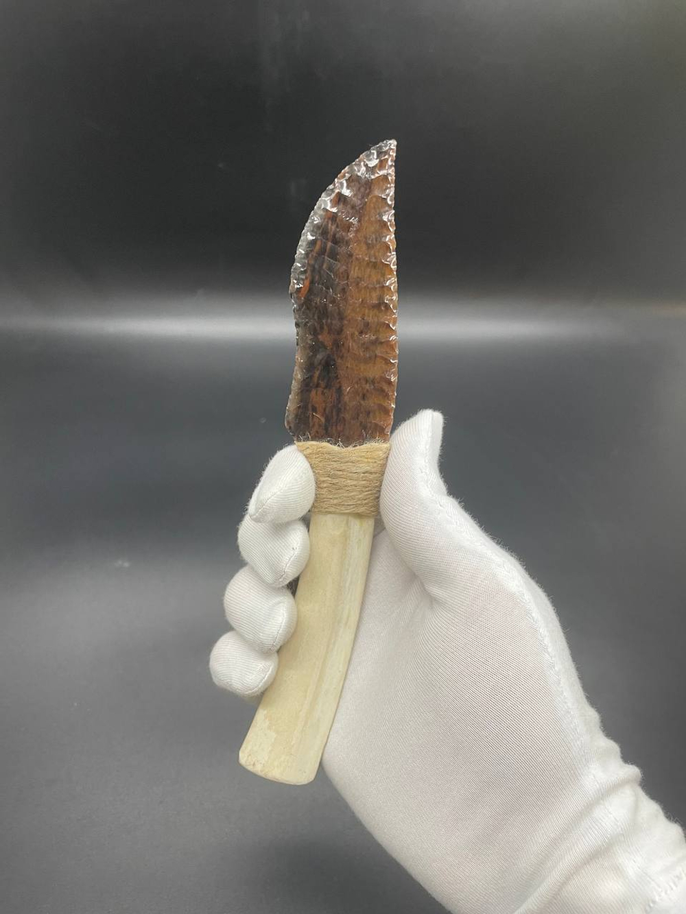 Обсидиановый клинок с рукоятью из кости 17 см