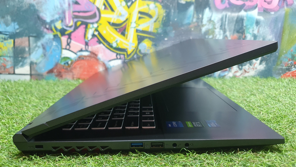 Игровой Machenike i7-11/16Gb/RTX 3050 Ti 4Gb/144Hz/Light-L17 L17-i711800H3050Ti4GF144HSM00R1W/Windows 11