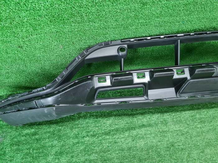 Юбка переднего бампера Mercedes GLC X253 19-22 AMG