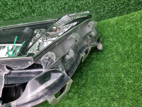 Фара правая Toyota RAV4 5 XA50 (2018-н.в.) LED