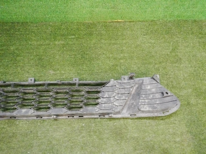 Решетка переднего бампера Kia Ceed 3 (2018-2021)